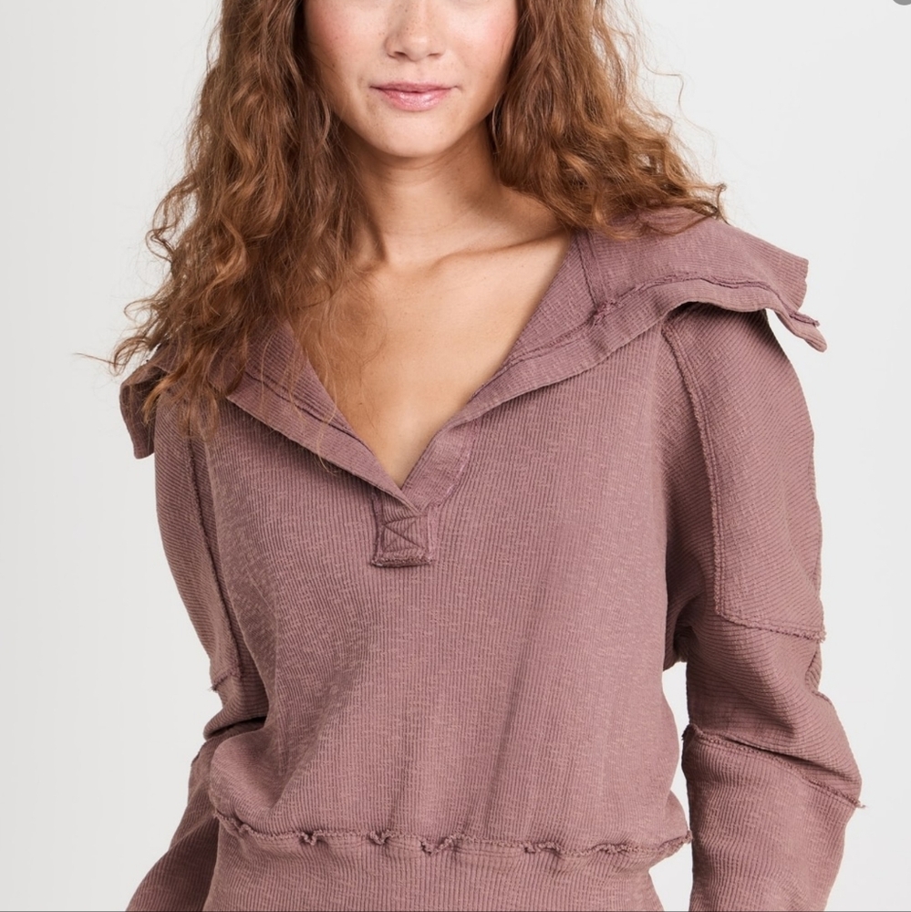 Free People Large pullover in Mulberries